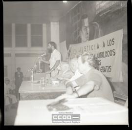 Asamblea de pensionistas y jubilados en calle Calatrava