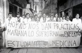 Manifestación de estudiantes de Medicina pidiendo prácticas – 07