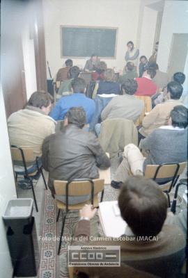 Ponencia de Nicolás Sartorius en la escuela de formación sidical, en la sede de Morería y fotos d...