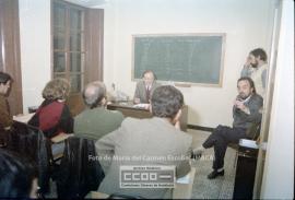 Ponencia de Nicolás Sartorius en la escuela de formación sidical, en la sede de Morería y fotos d...