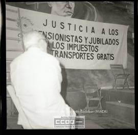 Asamblea de pensionistas y jubilados en calle Calatrava