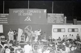 Mitin del PCE de los candidatos comunistas al senado y al congreso en piscinas Sevilla – 17