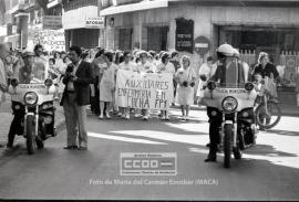 Marcha de las auxiliares de clínica reivindicando su equiparación a FP1