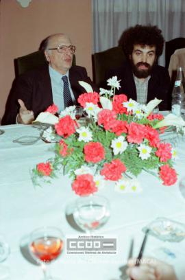 Reunión y mesa redonda con el primer alcalde comunista italiano