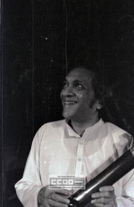 Actuacion en el teatro Lope de Vega de los musicos indios Ravi Shankar y Al-Rakh – 12
