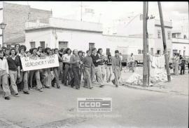 Manifestación contra el paro en el barrio del Cerro del Águila – 15