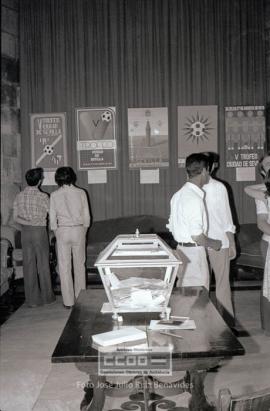 Exposición para la elección del cartel de V Trofeo de futbol Ciudad de Sevilla. Votación – 06