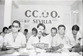 Delegados sindicales recibiendo un cursillo impartido por Vicente Sanchís
