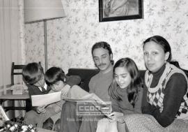 Fernando Soto y Eduardo Saborido con sus familias y entrevista de Antonio Burgos – 01