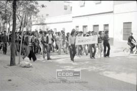 Manifestación contra el paro en el barrio del Cerro del Águila – 08