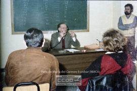 Ponencia de Nicolás Sartorius en la escuela de formación sidical, en la sede de Morería y fotos d...