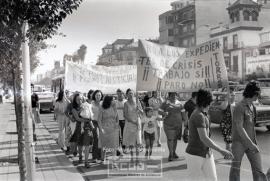 Manifestación de mujeres en solidaridad con compañeros de empresas en crisis - Foto 09