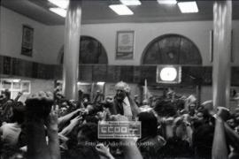 Llegada del dirigente comunista José Benitez Rufo a la estación de San Bernardo – 08