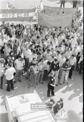 Manifestación del 1º de Mayo de 1979 en camas