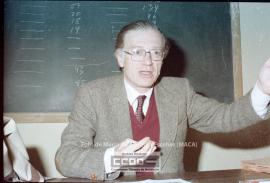 Ponencia de Nicolás Sartorius en la escuela de formación sidical, en la sede de Morería y fotos d...
