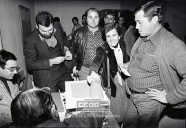 Aurora León durante la jornada electoral del 27 de noviembre de 1980 – 14