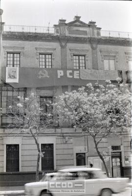 Celebración en Sevilla por la legalización del PCE – Foto 11