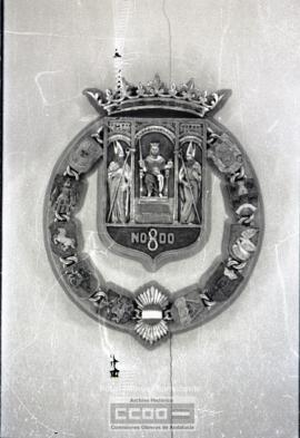 Escudo de la fachada del edificio de Diputación de Sevilla – Foto 2