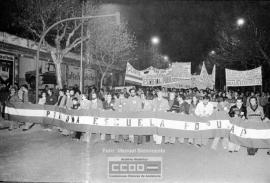Manifestación por &quot;una escuela popular&quot; – Foto 5