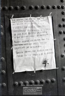 Carteles del PCE sobre los asesinatos de Vitoria – Foto 4