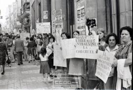 Protesta de vecinos de La Corchuela por calle Sierpes – Foto 3