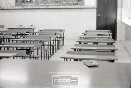 Aulas vacías de un colegio – Foto 1