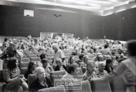 Mujeres en Salón de actos – Foto 7
