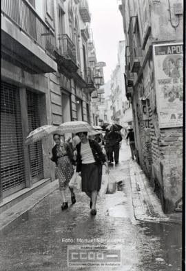 Día de lluvia en las calles de Sevilla - Foto 10