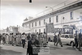 Manifestación de mujeres en solidaridad con compañeros de empresas en crisis - Foto 06