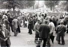 Concentración de pensionistas reivindicando descuentos en los transportes, entre otras – Foto 7