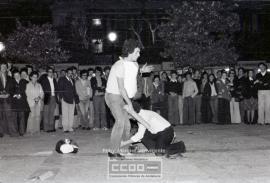 Actuación teatral en la calle – Foto 3